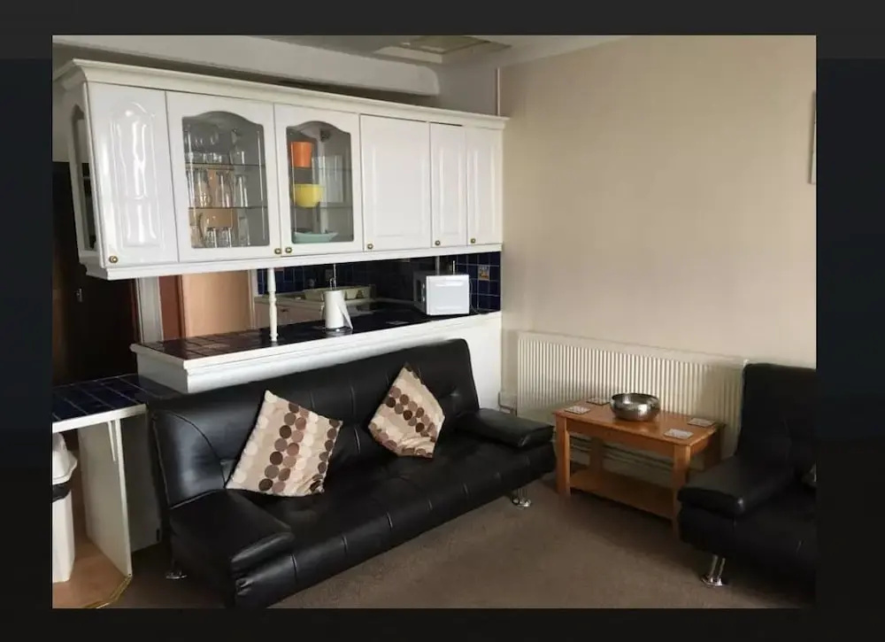Spacious Sea View Apartment