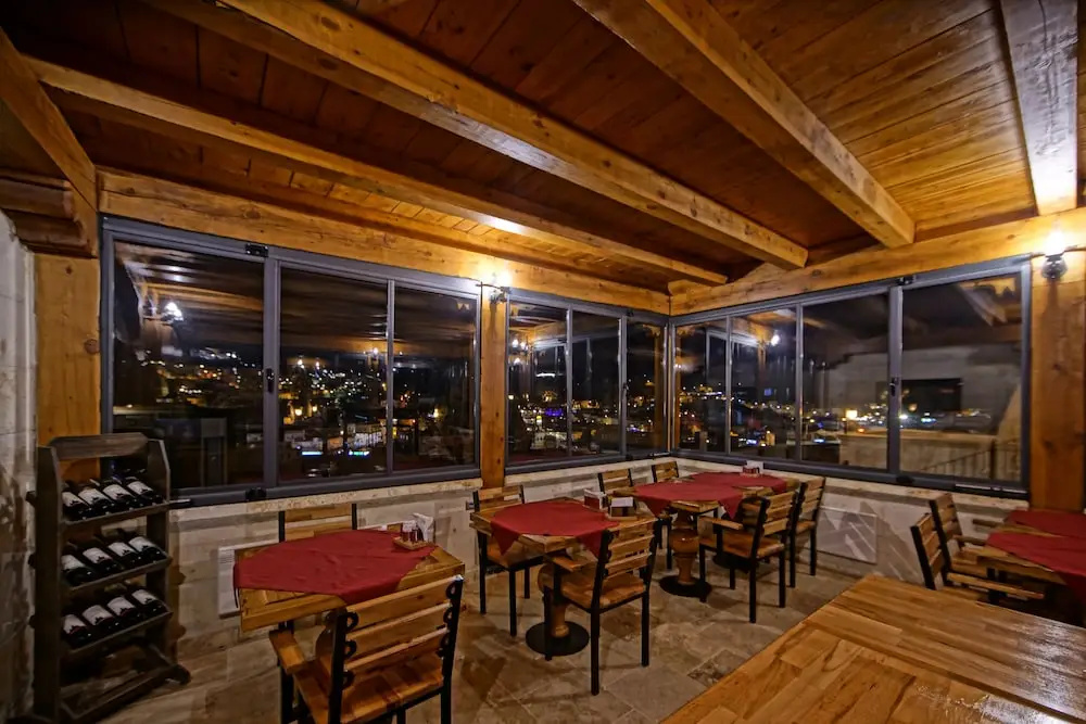 Apex Cave Hotel
