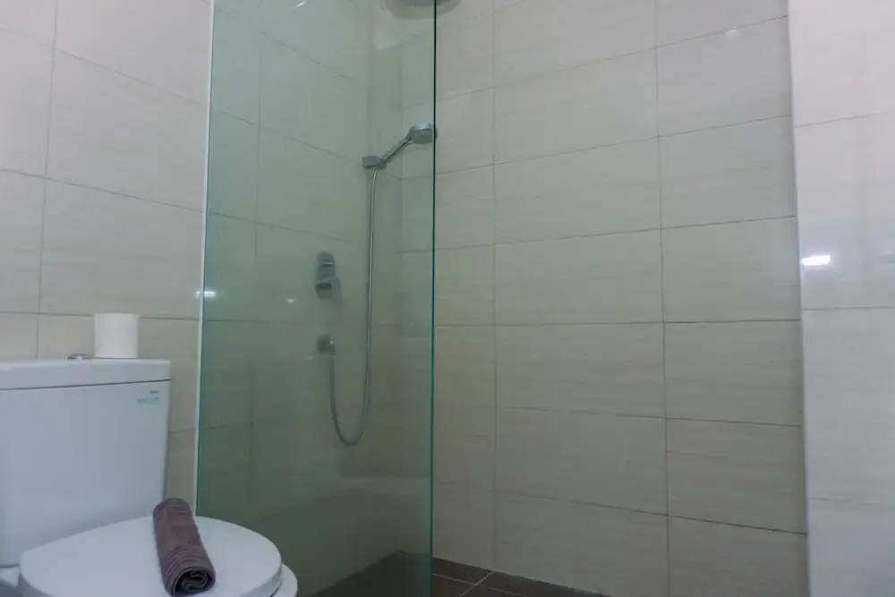 Modern Look 1Br At 22Nd Floor Ciputra International Apartment
