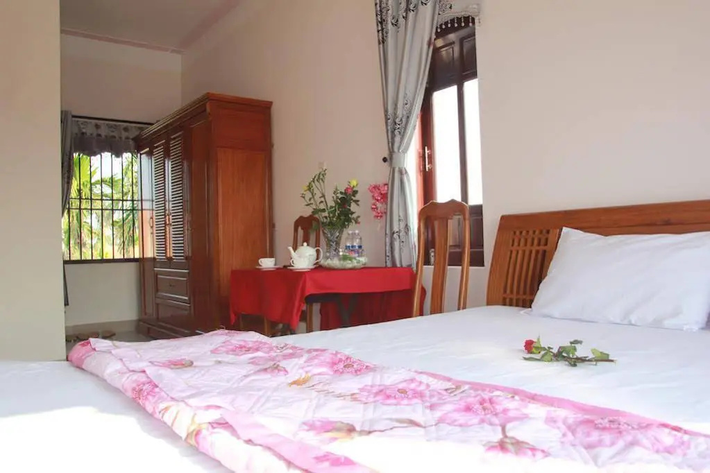 Lakeside Homestay