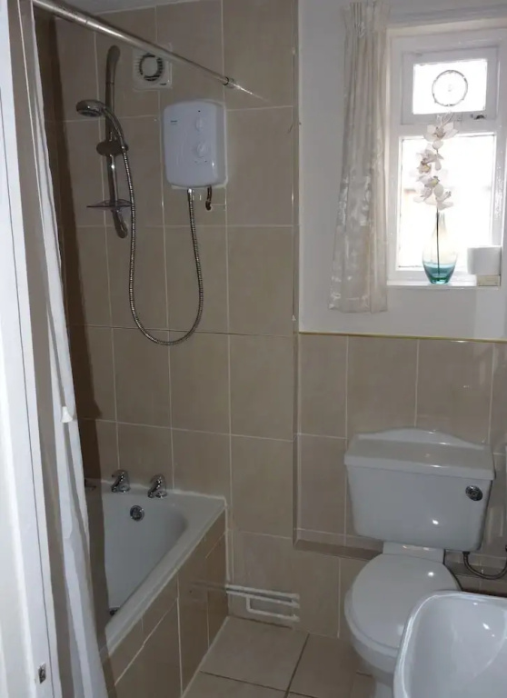 Whitecliff Guest House