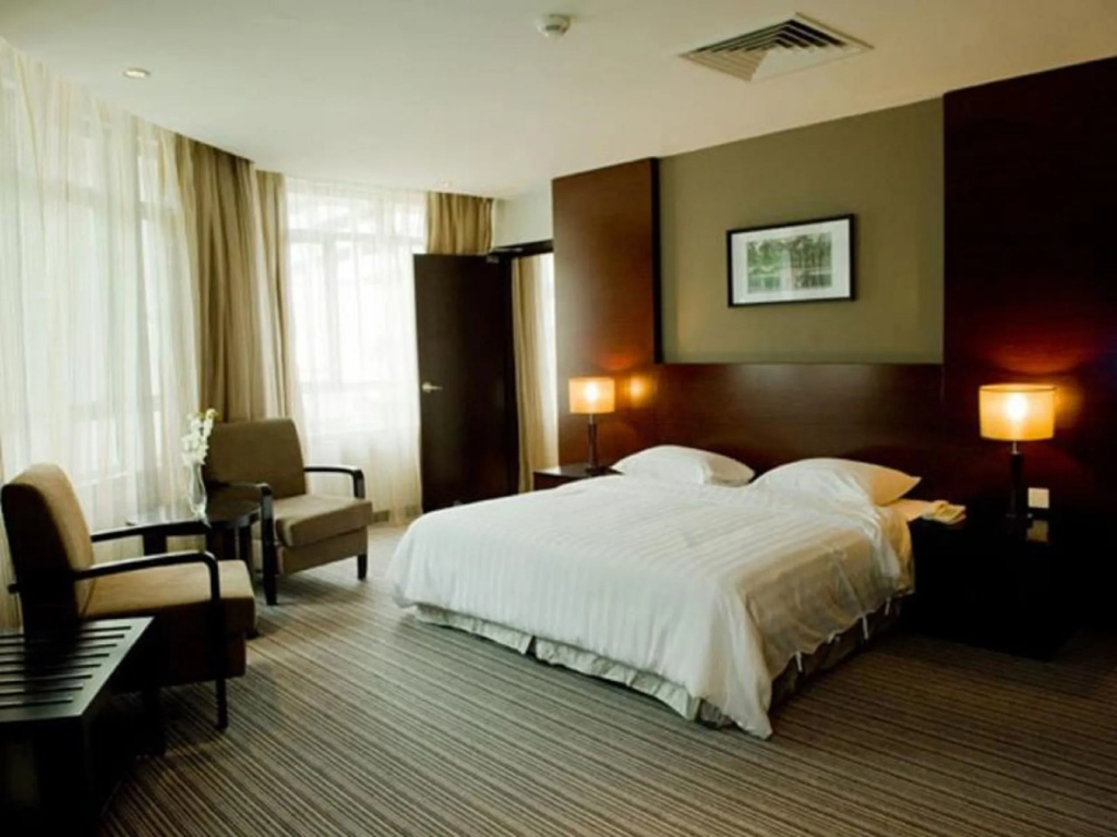 Hotel Sixty3