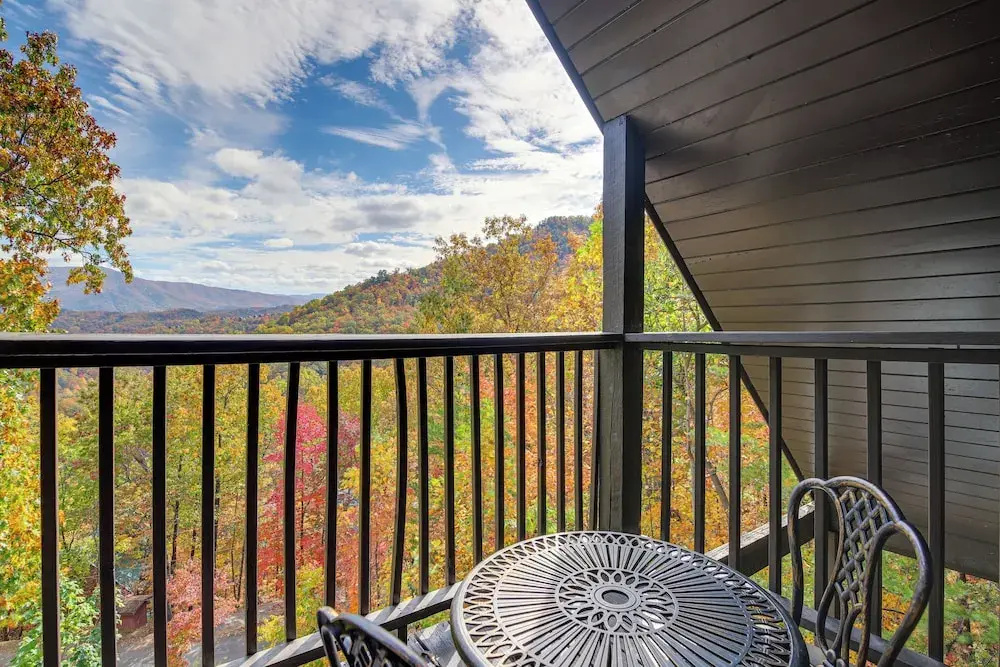 Prime Views! Above & Beyond Pigeon Forge Cabin