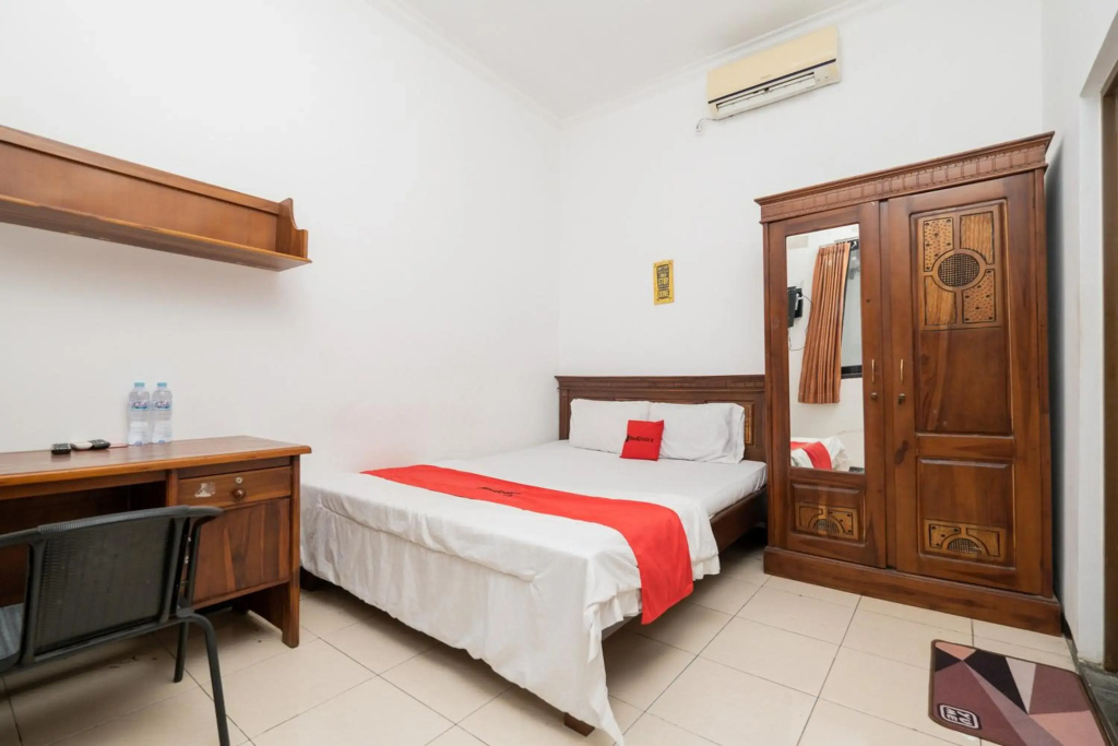 OYO Flagship 90524 Holistay Surabaya New
