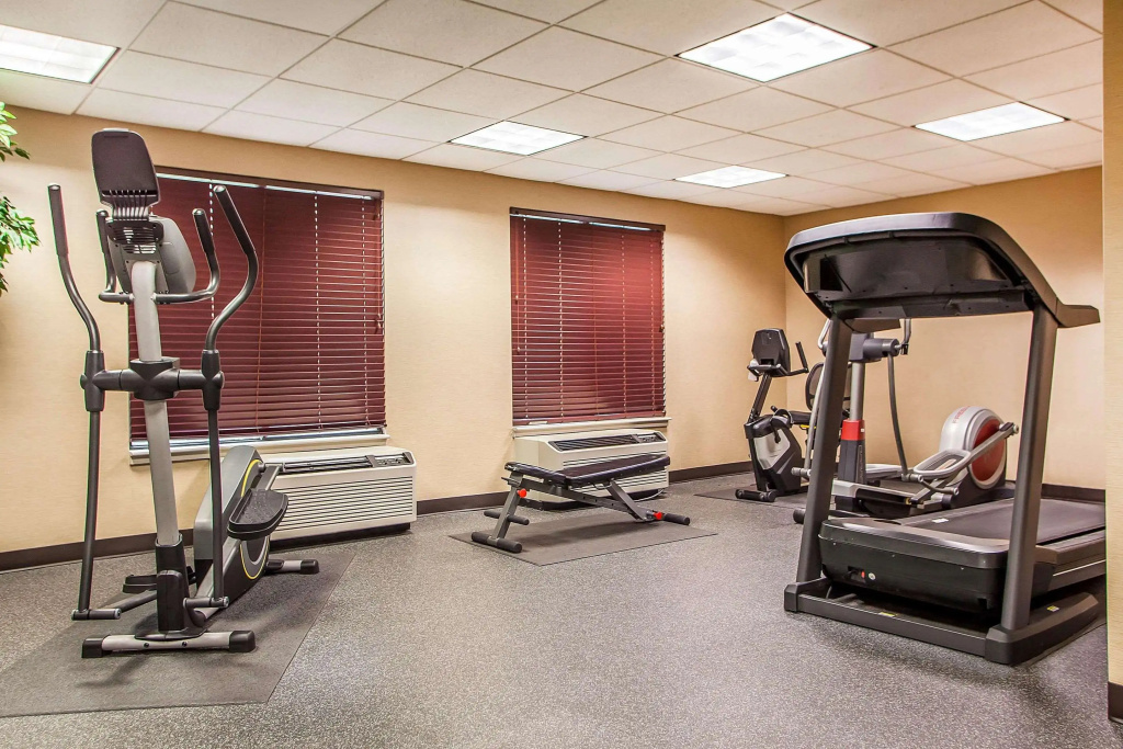 Comfort Inn & Suites Somerset - New Brunswick