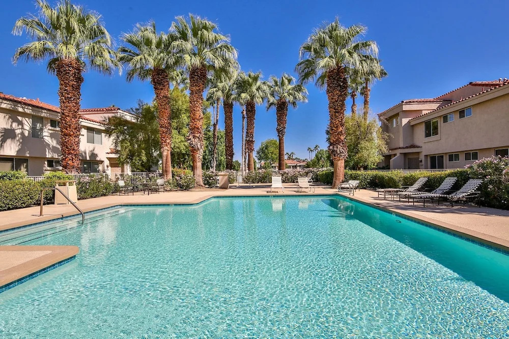 Golfers Paradise on the 5th Hole - Three Bedroom Condo