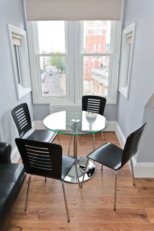 Boutique Croydon London