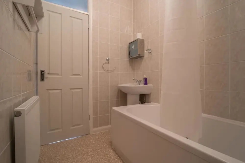 2 bedroom serviced & equipped house