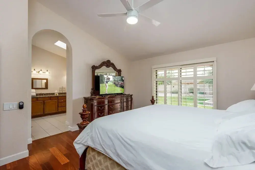 Casa Willow 4 Bedroom Home by RedAwning
