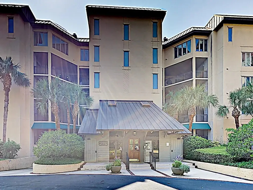 New Listing! All-suite Ocean-view W/ Pool 2 Bedroom Condo