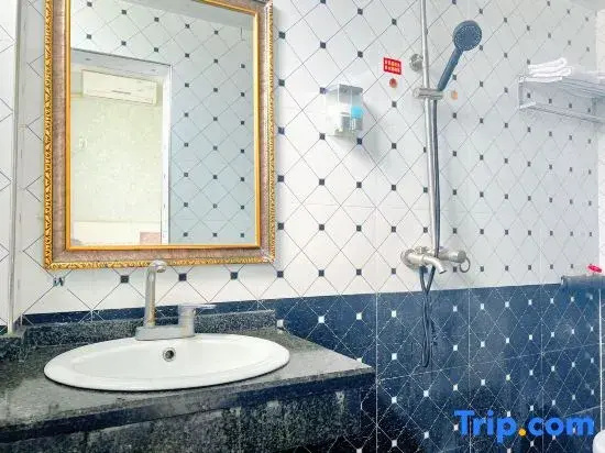 Jinhu Hotel