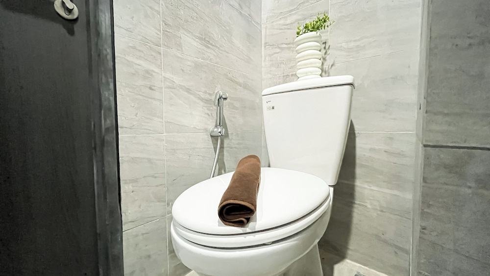 Studio Apartment Collins Boulevard Near Summarecon Mall Serpong