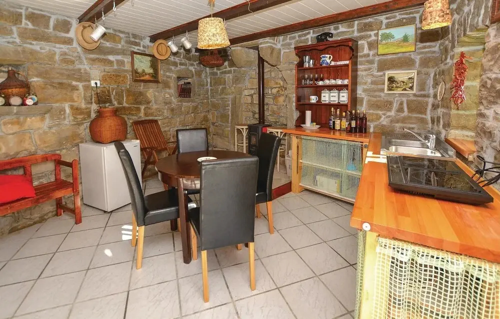 Lovely Home In Gracisce