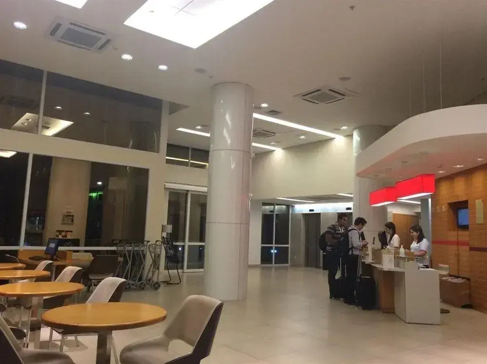 ibis Lins