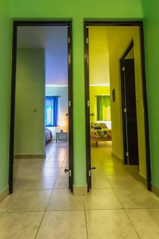 2 BR, Best Downtown Location, Sleeps 6!