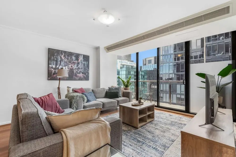 Luxe 2-bed Apartment With River Views Near Casino
