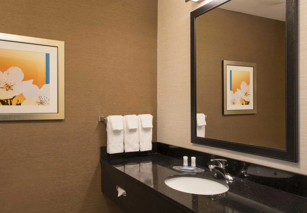 Fairfield Inn and Suites by Marriott Chicago St. Charles