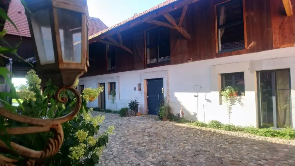 Côté Cour Bischwihr Colmar