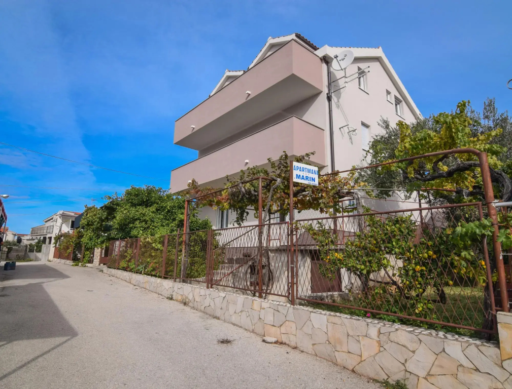 Apartment Pocrnja