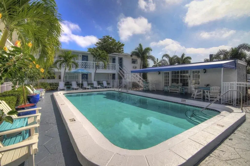 May-Dee Suites in Florida