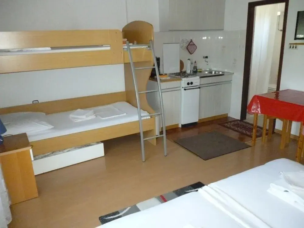Apartments Zaterini