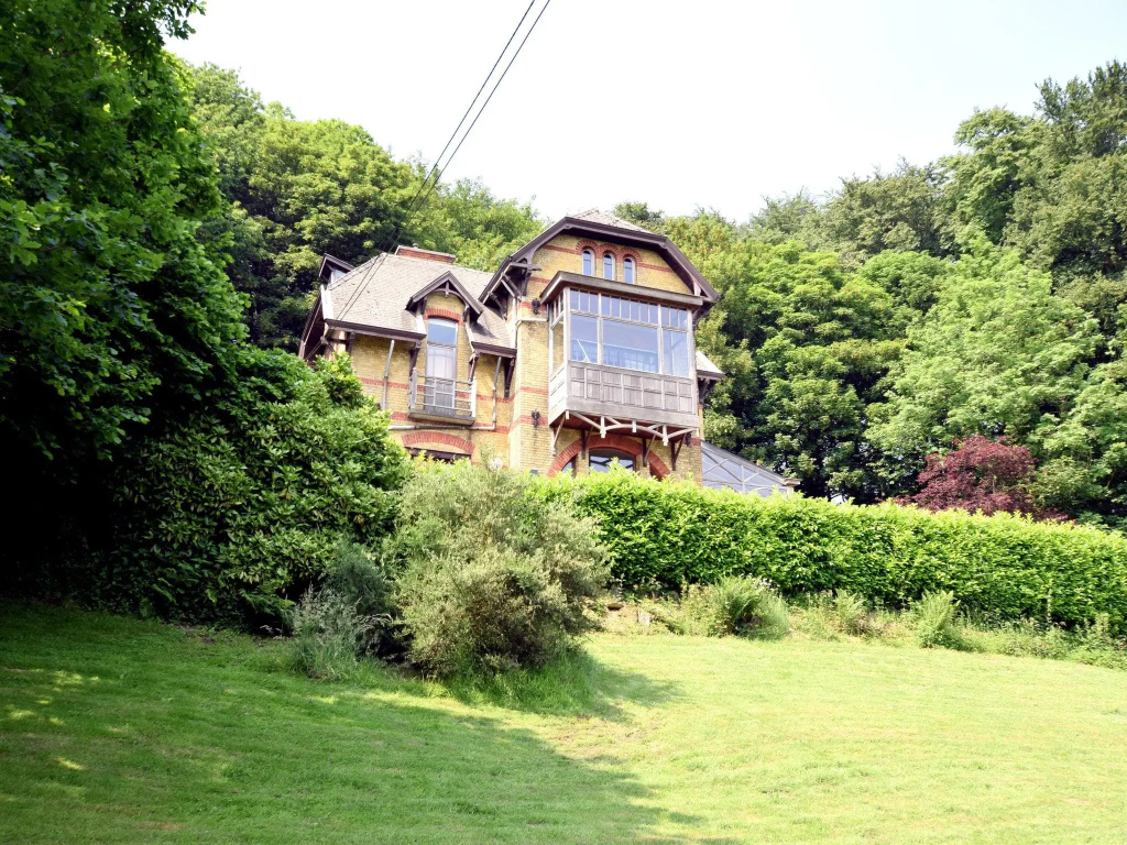 A Beautiful Art Nouveau House With an Enormous Garden