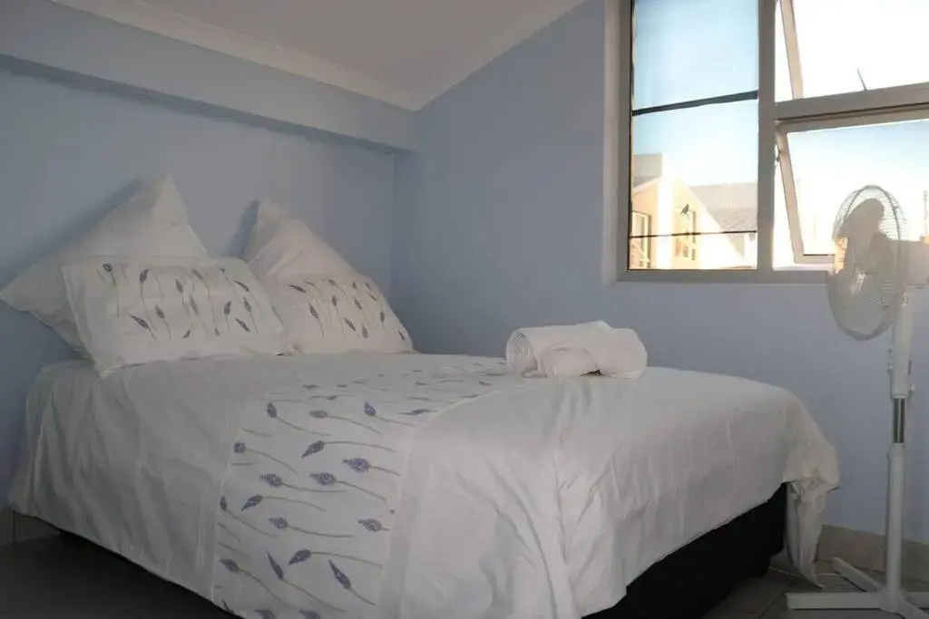 Cozy 2 bedroom loft close to the city centre.