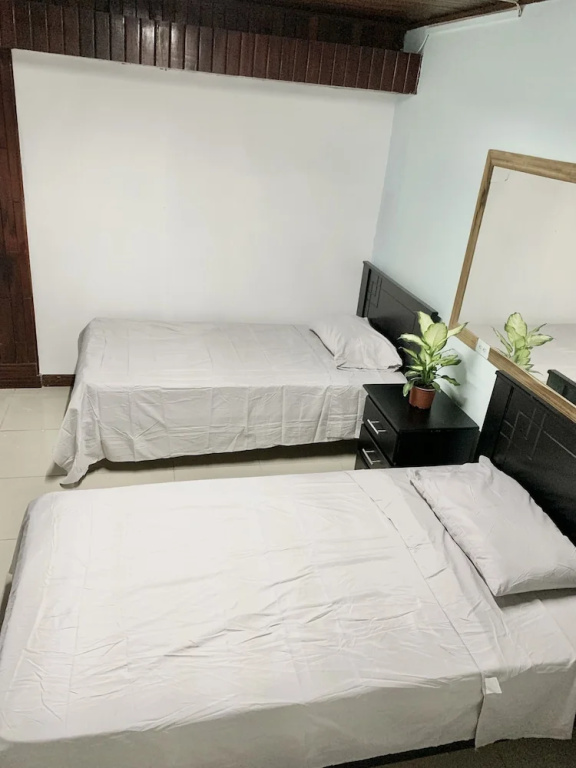 Global House Costa Rica Backpackers