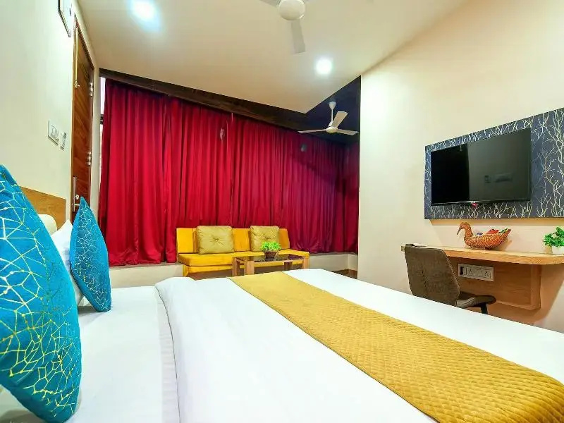 Hotel The Grand