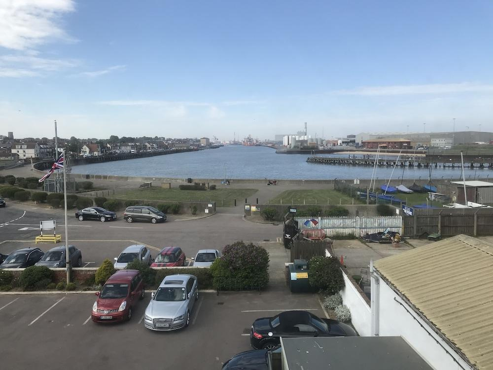 Pier Hotel