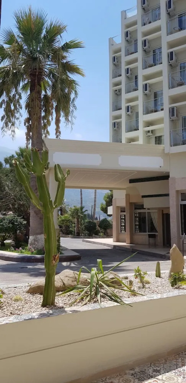 Celebrity Hotel