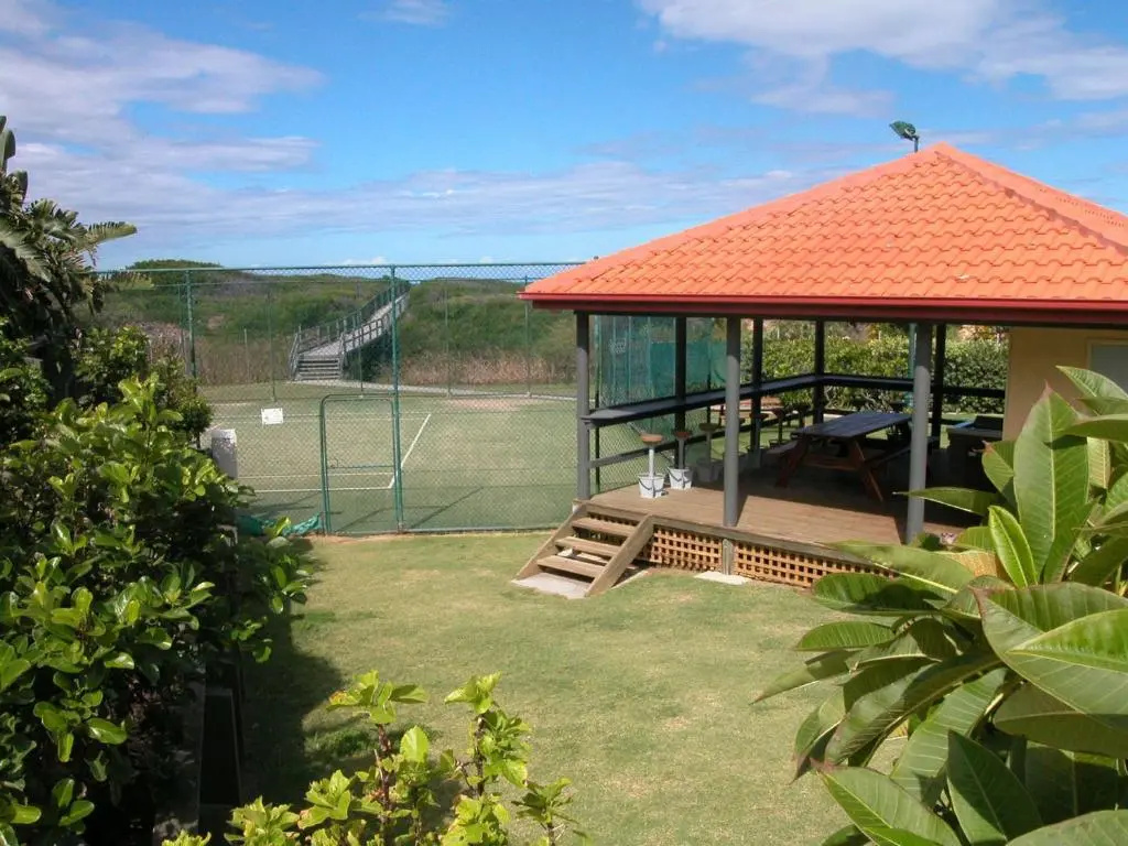 Aqualuna Beach Resort - Unit 25