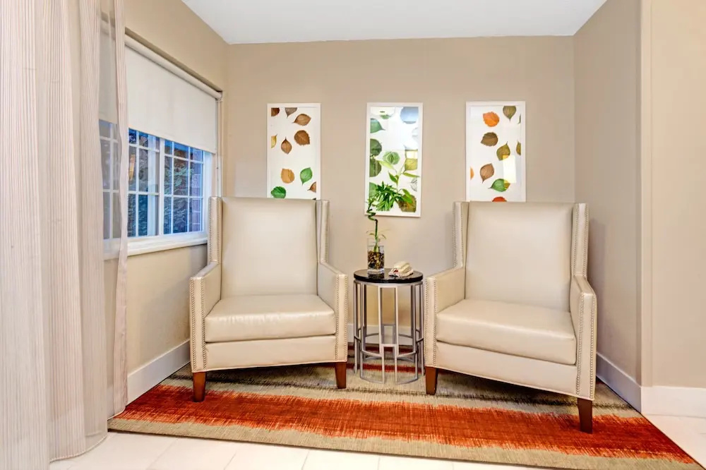 Hawthorn Suites by Wyndham Chicago Schaumburg