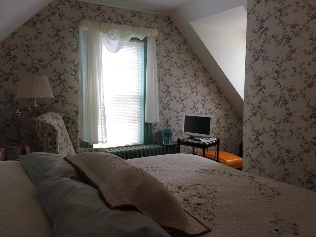 Harborview Inn