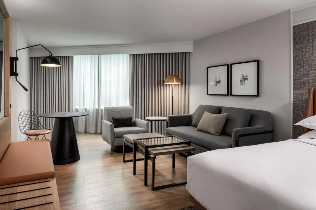 Sheraton Gateway Hotel in Toronto International Airport