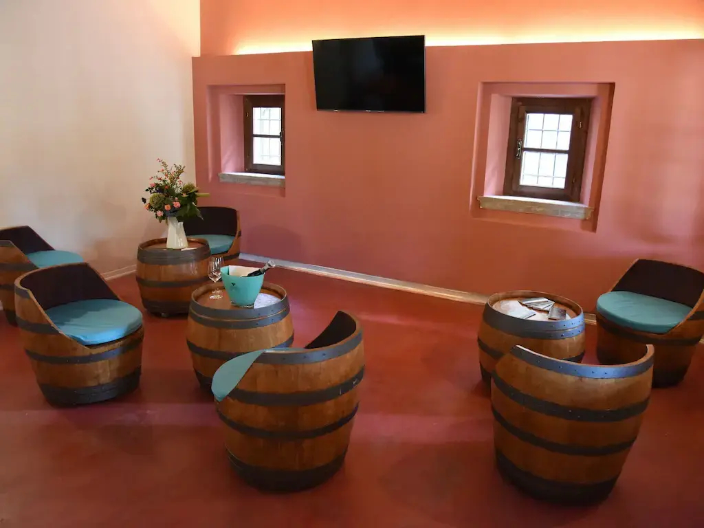 Spacious Apartment in Monticelli Brusati with Pool