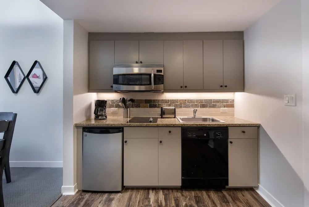 Condo with Ski Resort View Private Balcony - Fraser Crossing/Founders Pointe Premium-Rated 3619