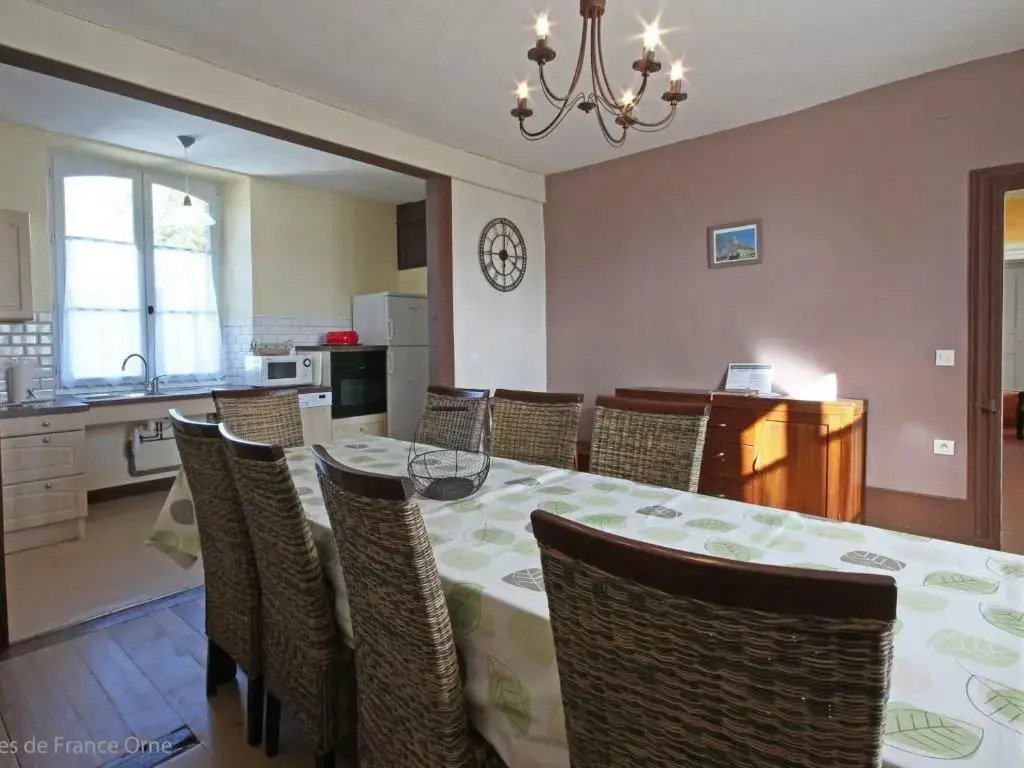 Ancien presbytère restauré avec jardin et WIFI à La Gonfrière - FR-1-497-78