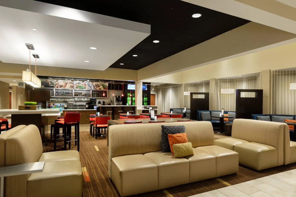 Courtyard by Marriott Dallas-Fort Worth/Bedford