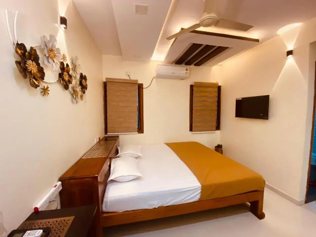 AL MANAL 205 Service Apartments 1BHK