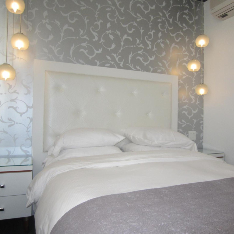 La Pensione Hotel