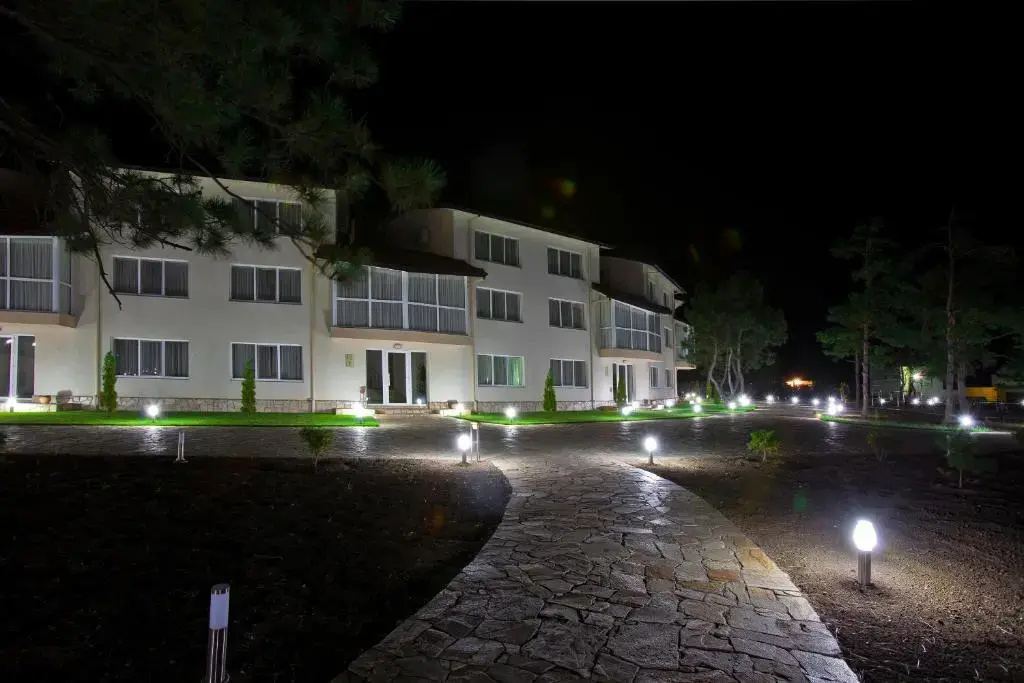 Elizium Park Hotel