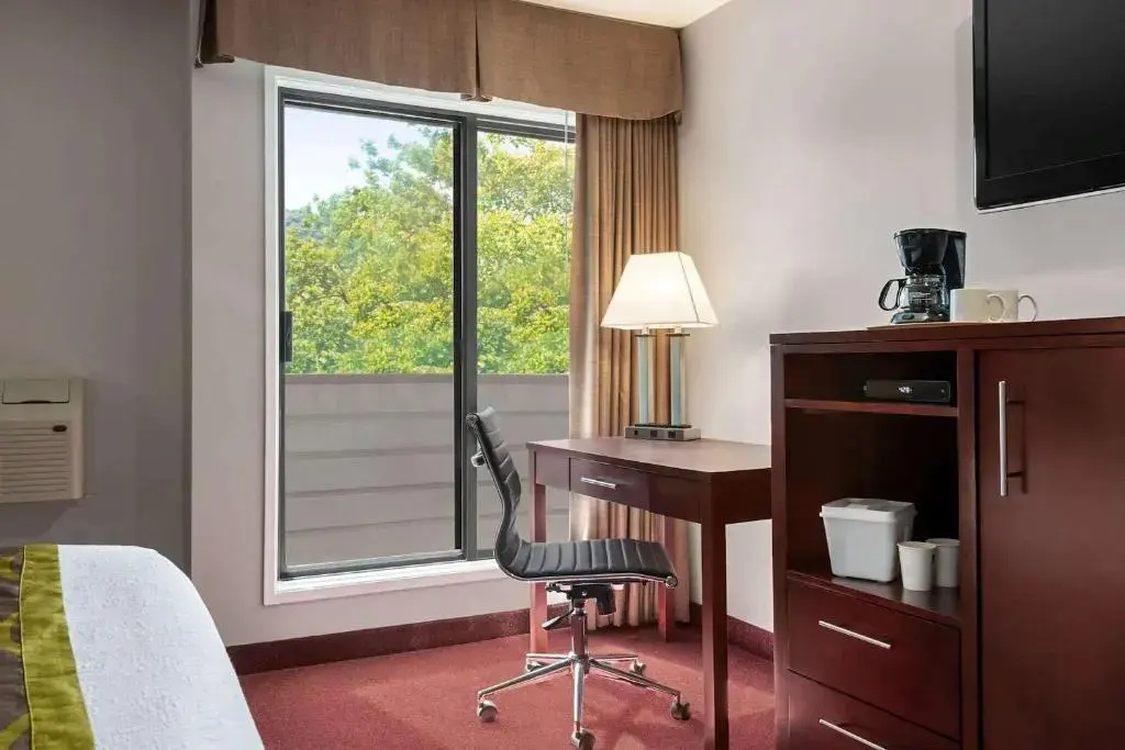 Quality Inn & Suites