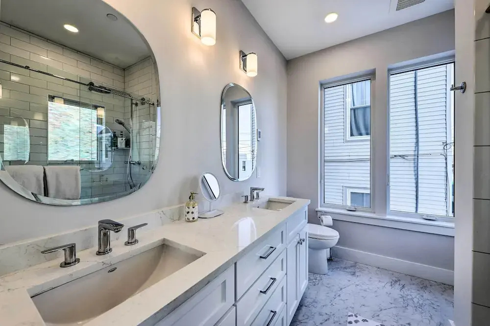 Spacious Portland Home: Walk Downtown