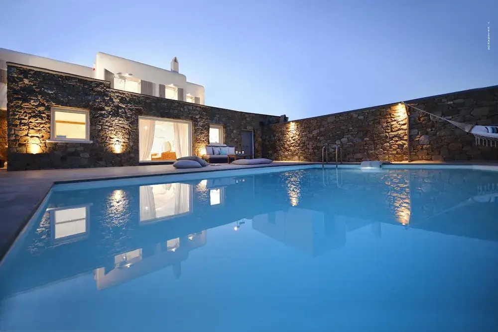 Villa Blanca Duo