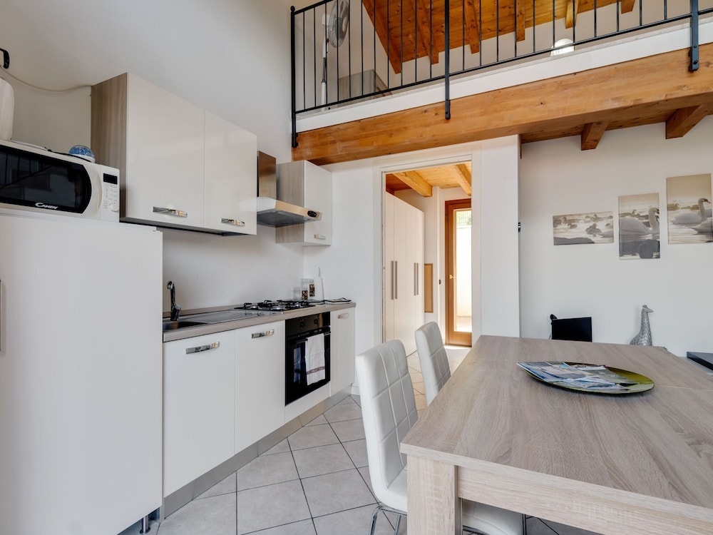 Lake-view Apartment in Silviano With Terrace and Garden