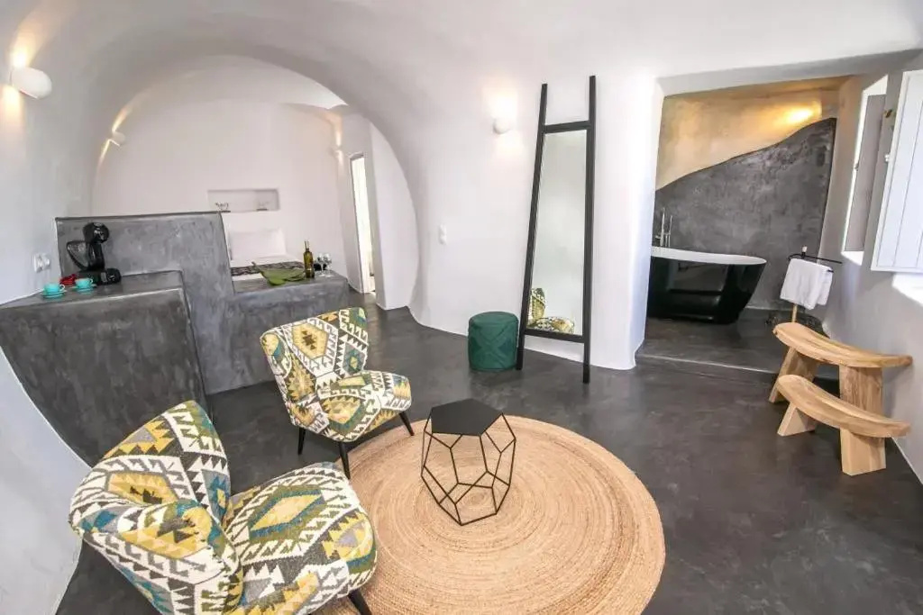 Luxury Santorini Villa Villa Elysian Dyo Private Hot Tub Air Conditioning