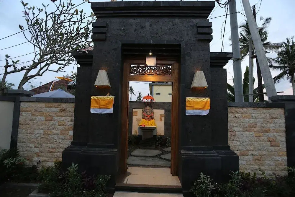Uma Dhari Villa by Prasi