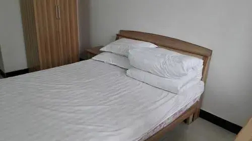 Kaifeng Yaxuange Apartment