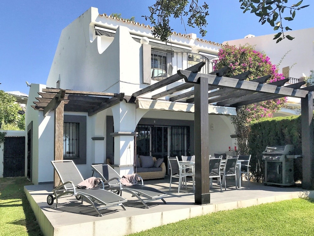 Modern Corner House With Private Garden at Aloha Golf Club, Marbella